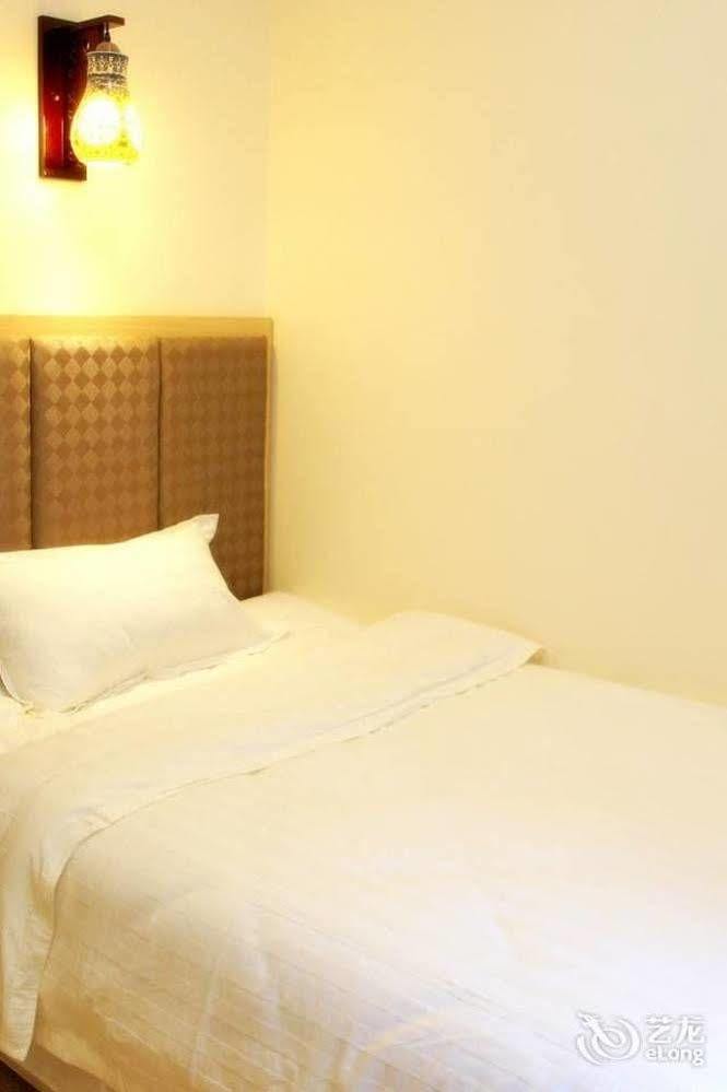 Chengdu Brocade Inn Bagian luar foto